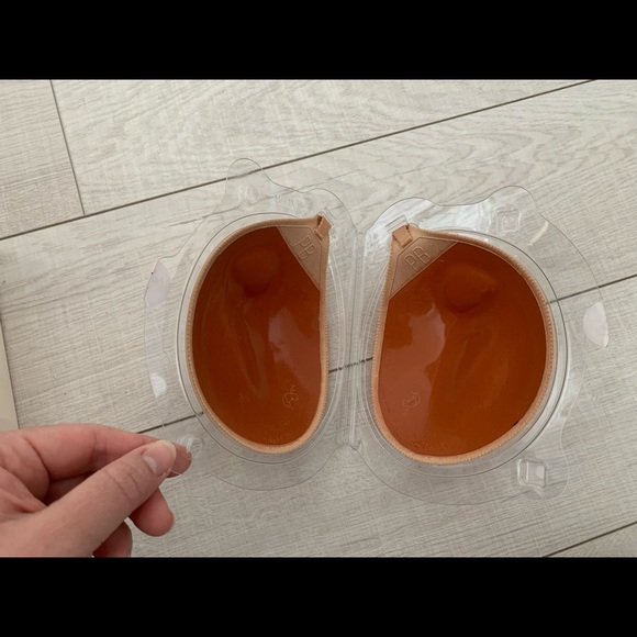 NUBRA Seamless Push Up Bra - Picture 4 of 5